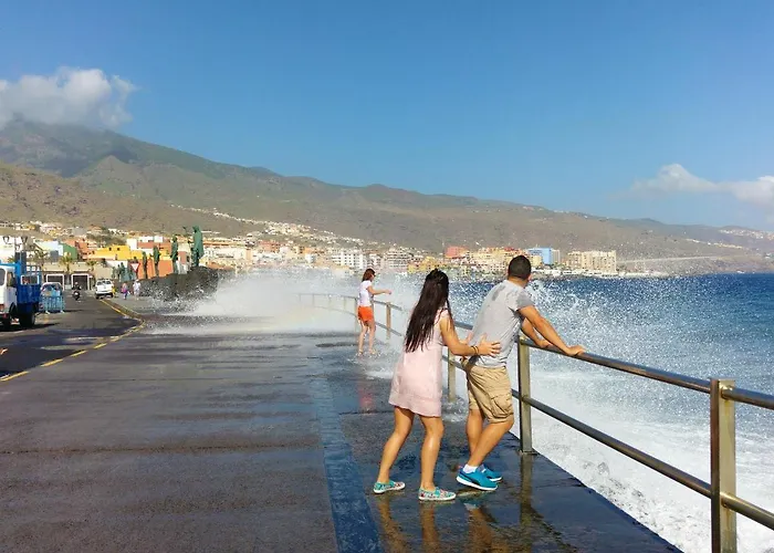 Дом отдыха Cozy House In Candelaria, Sea View *